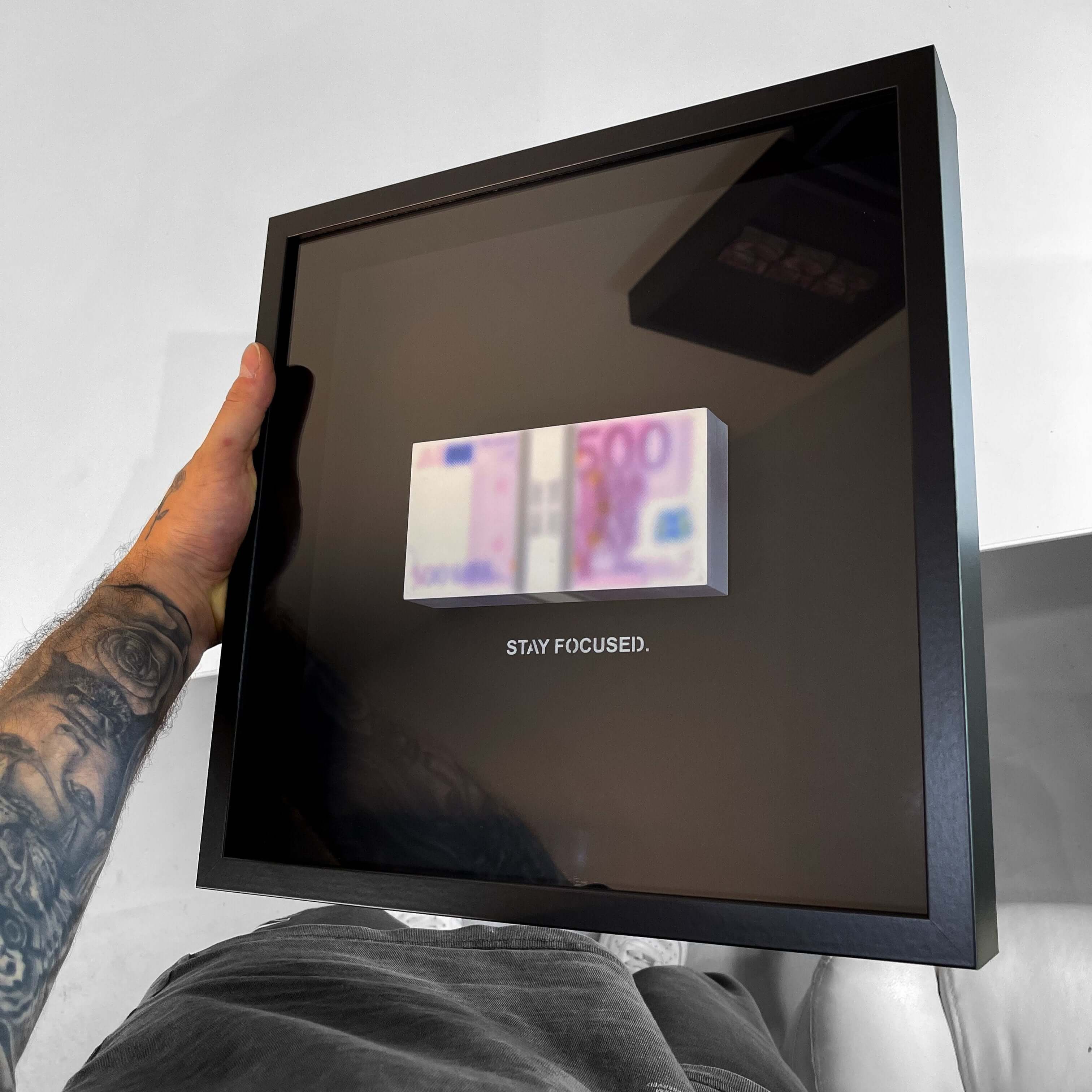 Blurred Stack - EUR - Image 3